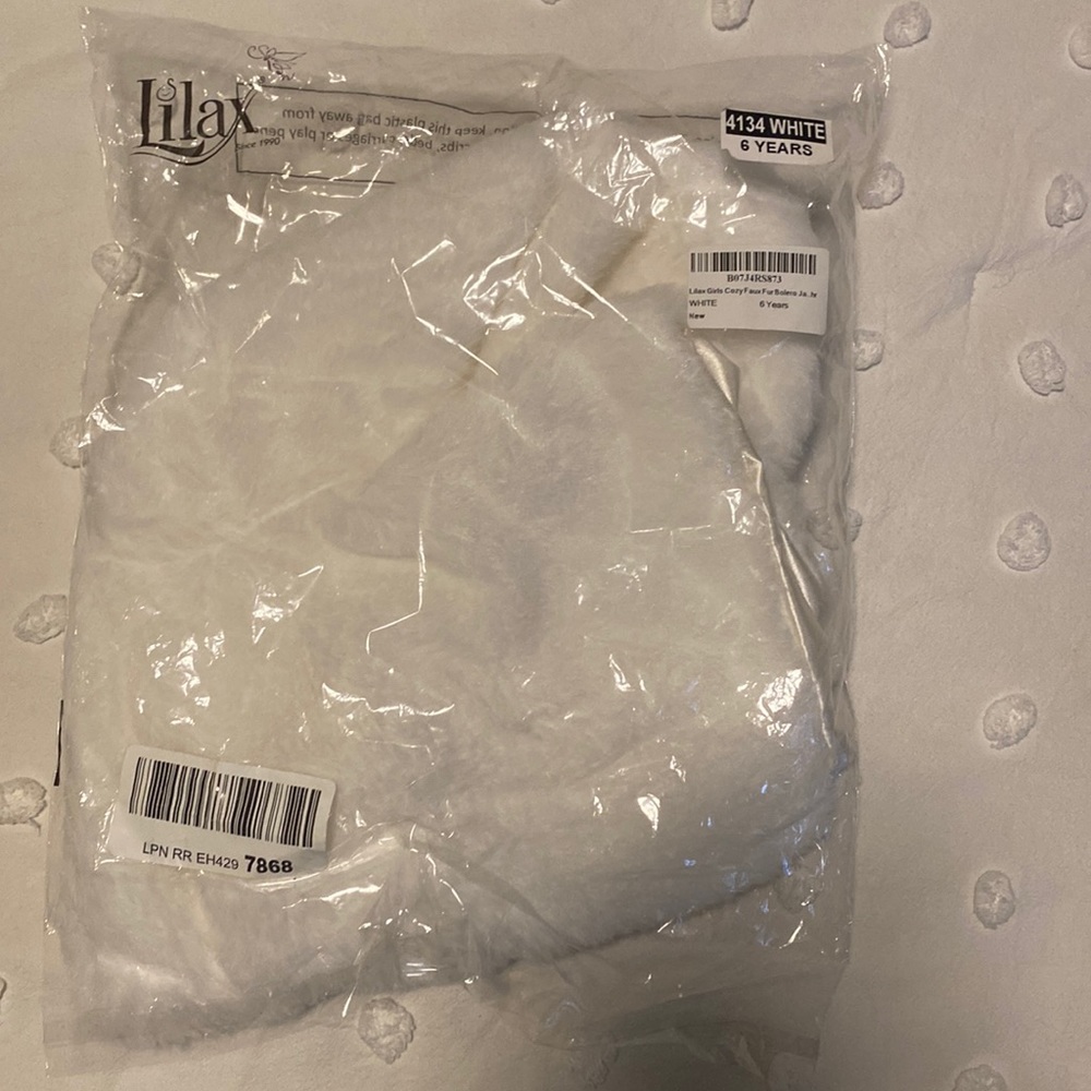 NWT white cropped fur jacket size 6